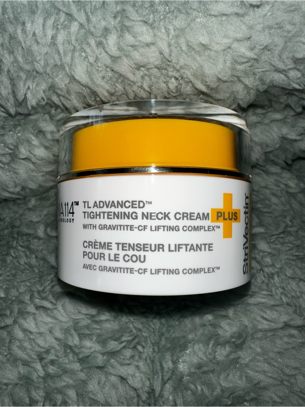 StriVectin Tightening Neck Cream Plus in Yellow and White
